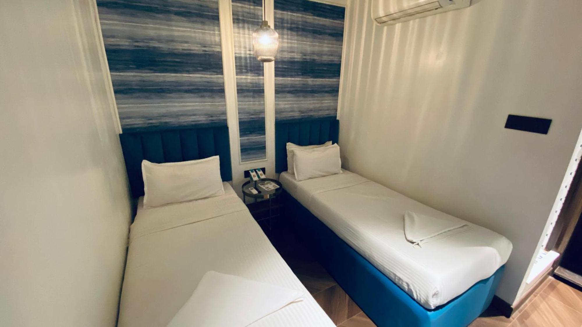Hotel Palm Breeze - Colaba 3*