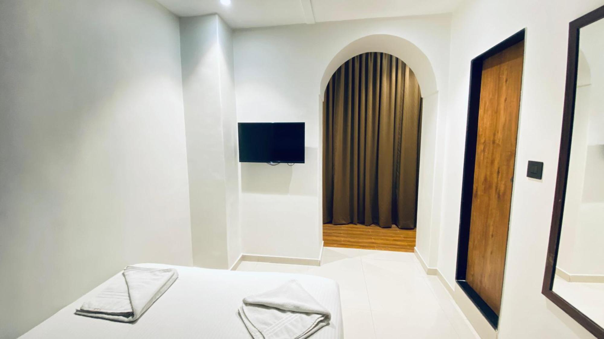 Palm Breeze - Colaba Hotel 3*